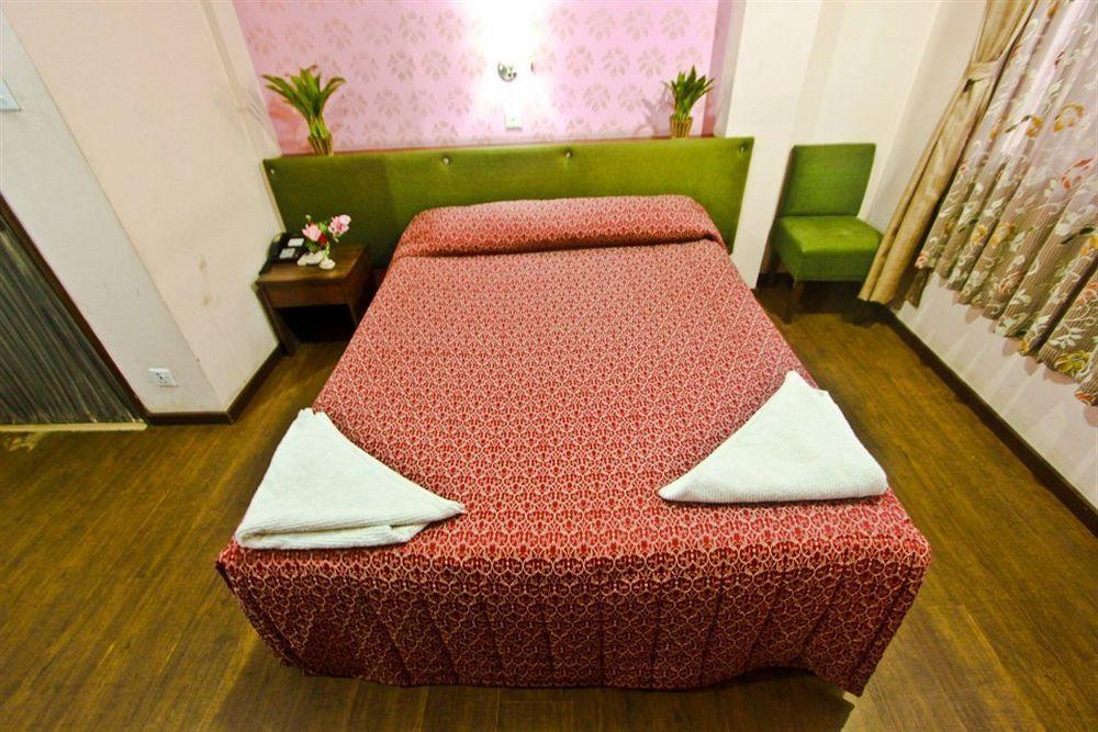 Backyard Hotel Katmandu Eksteriør bilde